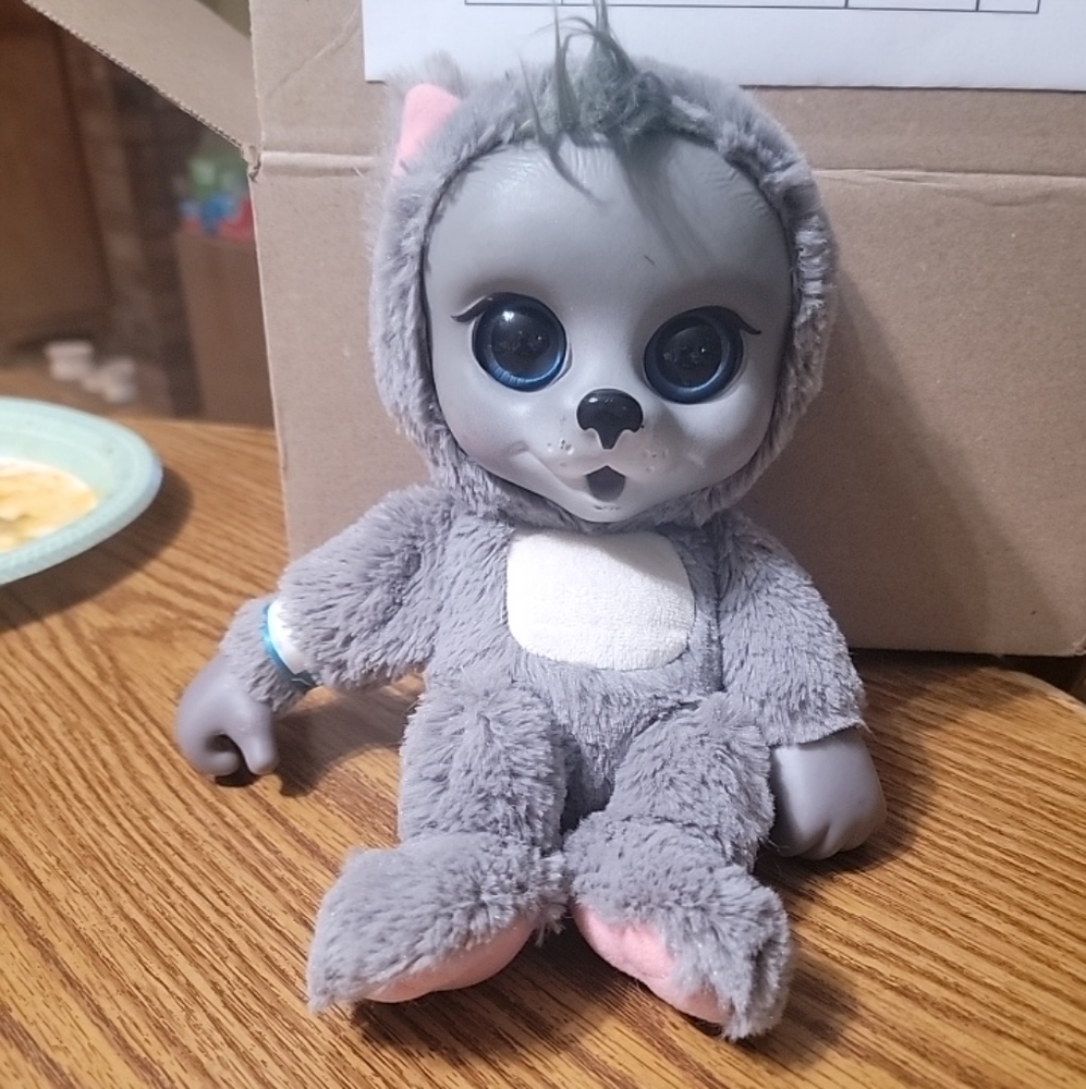Jakks Pacific Animal Babies Nursery Baby Wolf /Husky Plush Doll Vinyl Face